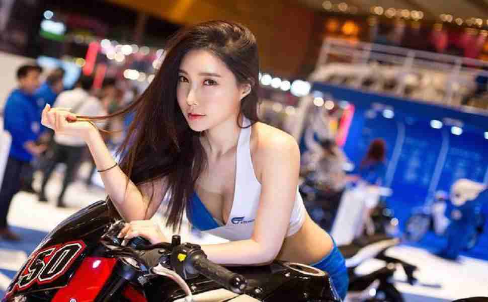 抖音粉丝秒一百万因为飞鑫,快手1000赞秒到,抖音24小时在线企业助手十二